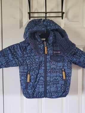 Patagonia Kids Navy & Light Blue Patterned Puffer Jacket with Hood